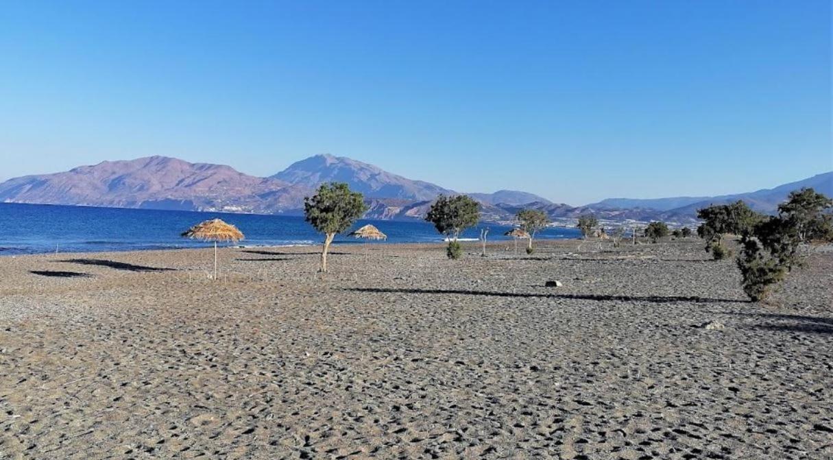 Afrathias Beachhouse - Cretan Hideaway 칼라마키 외부 사진