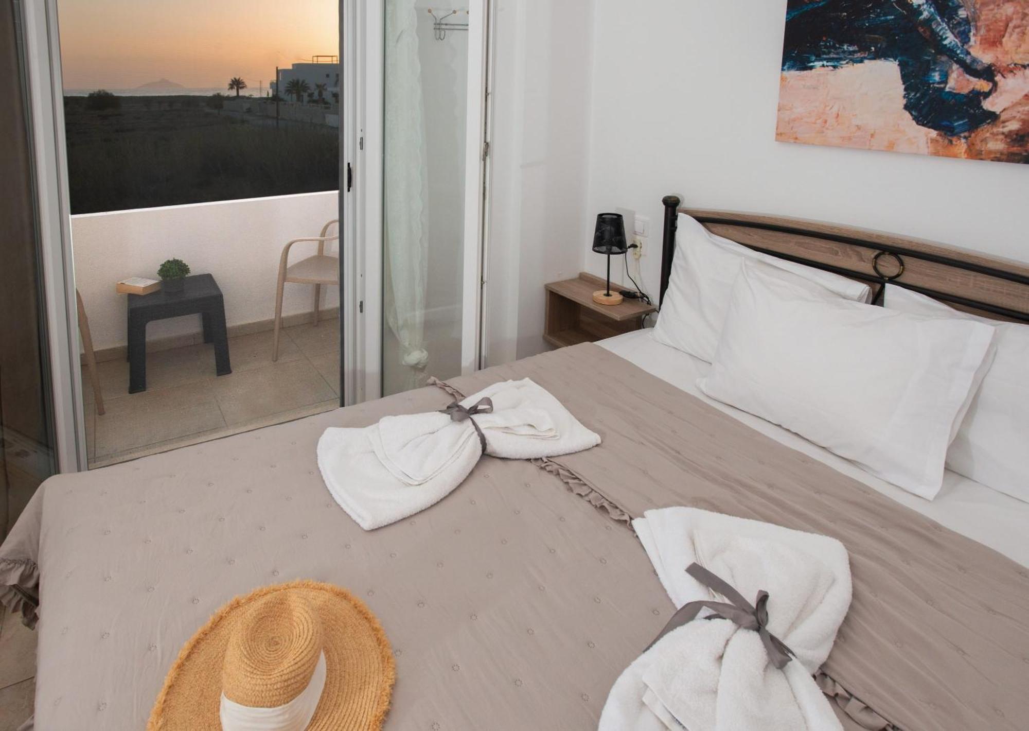Afrathias Beachhouse - Cretan Hideaway 칼라마키 외부 사진